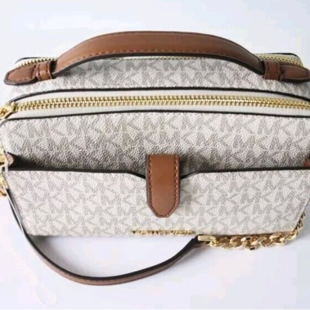 Michael Kors Medium Logo Smartphone Crossbody bag - Picture 2 of 6